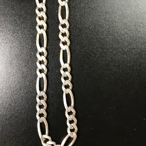 20 1/2 Inch 9.52 mm Sterling Silver Figaro Chain Necklace - Picture 3 of 6